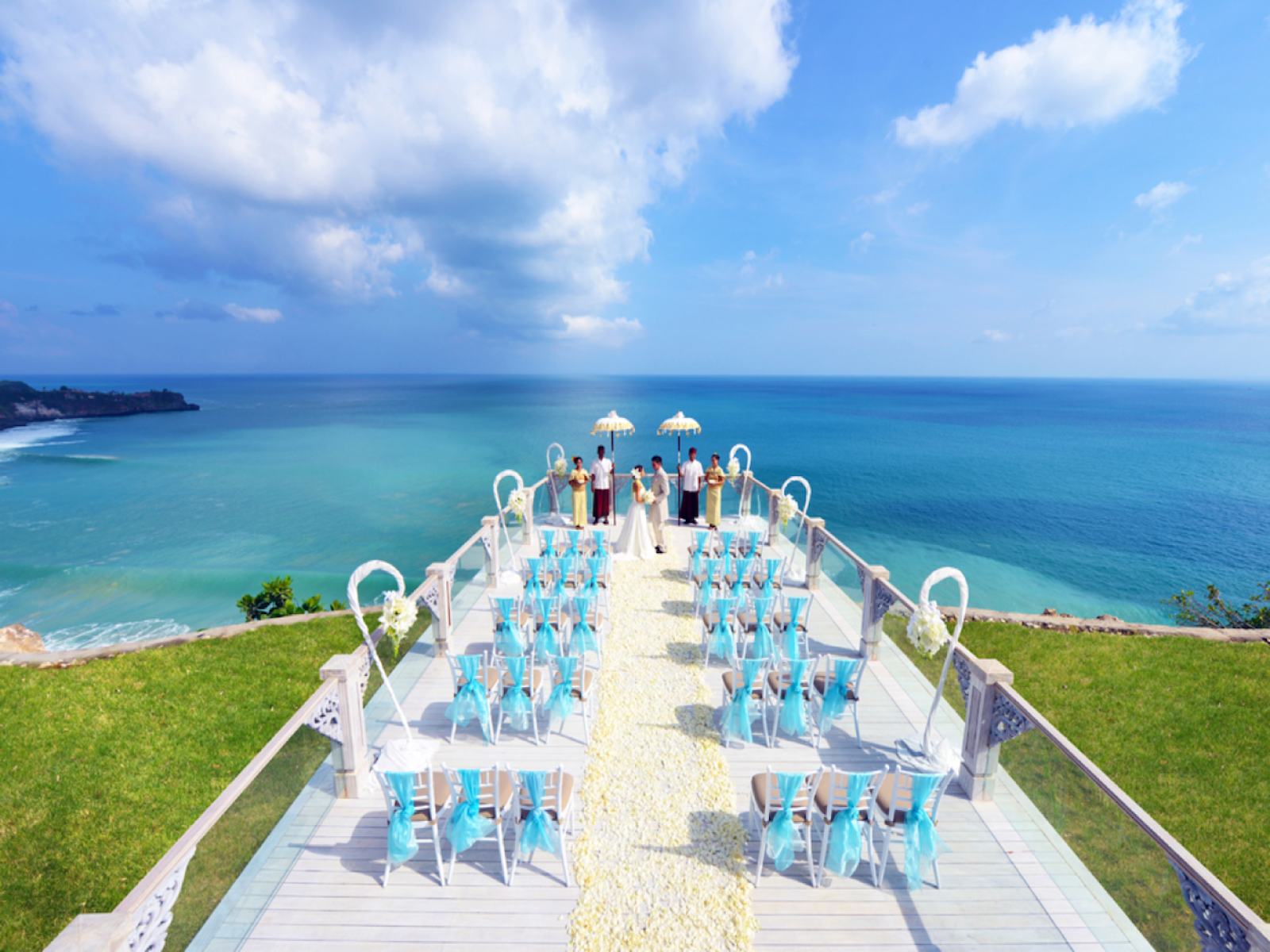 Se marier à Bali en Indonésie avec une agence spécialisée dans l'organisation de mariage située à Marseille, France