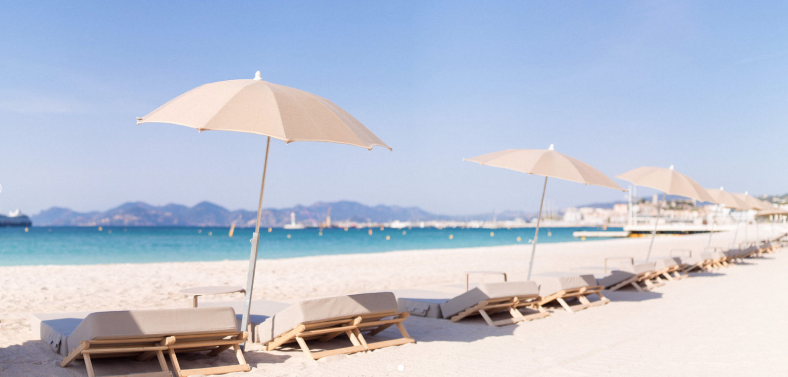 Organiser une soirée pour un anniversaire sur une plage privée à Cannes