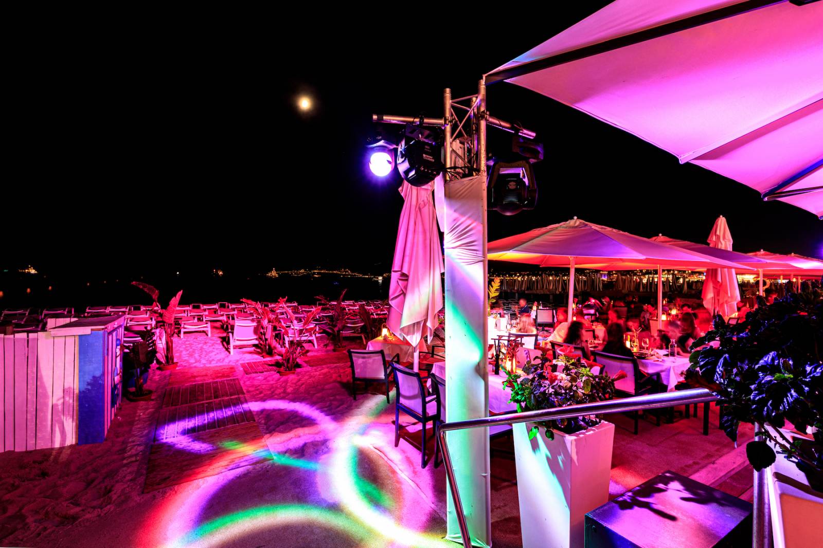 organiser votre repas de voeux d'entreprise à Cannes dans les Alpes Maritimes