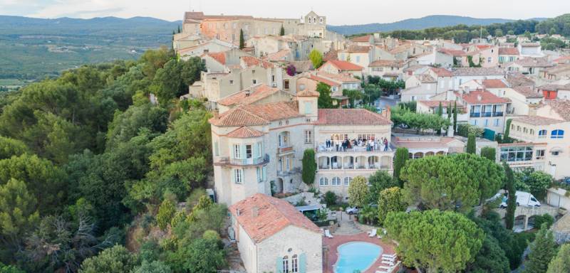 ORGANISER VOTRE EVENEMENT PROFESSIONNEL DANS UN CHÂTEAU AU VILLAGE DU CASTELLET DANS LE VAR EN PROVENCE CÔTE D’AZUR