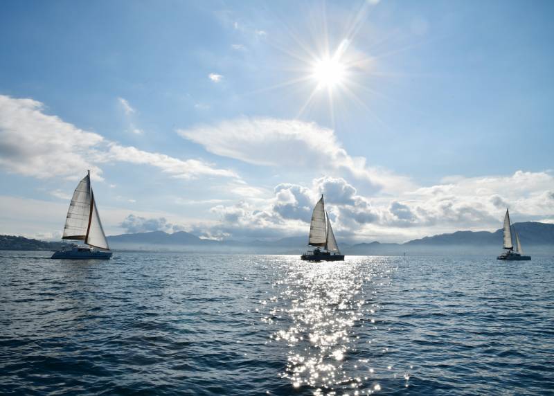croisière en catamaran sur les eaux de Marseille
