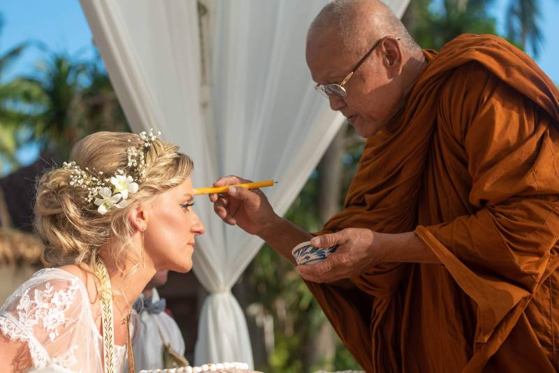 Organiser un mariage symbolique à l'étranger