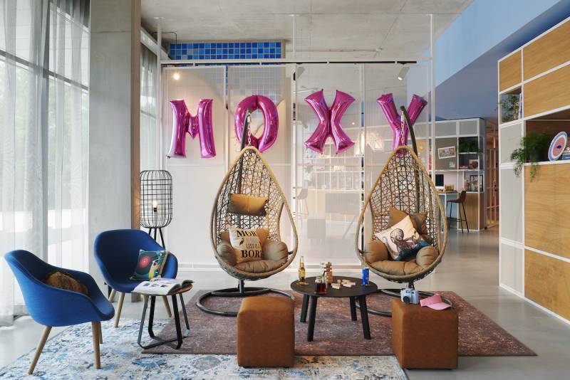Profitez des espaces de l'hôtel Moxy, situé entre Cannes et Antibes pour votre Team Building