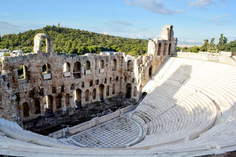 Planifiez un voyage incentive en Grèce : découvrez nos idées de circuits tout compris et activités sur-mesure