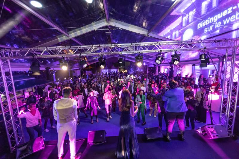 Planifiez une soirée d'entreprise mémorable à Aix en Provence ou Marseille avec une agence événementiel